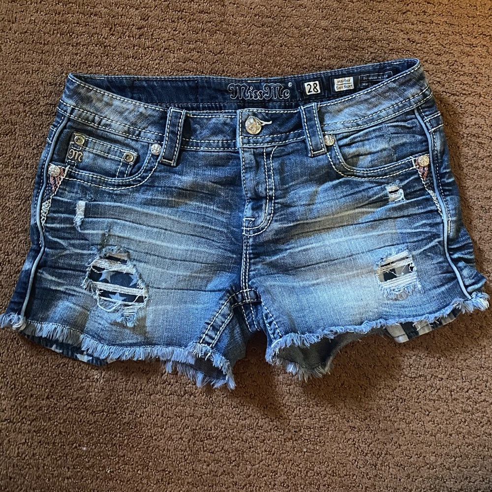Miss me Mid-Rise shorts size 28
